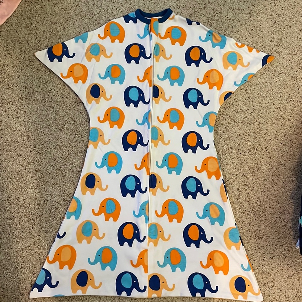 NWOT zipadee-zip sleep sack. Size medium/6-12 mo